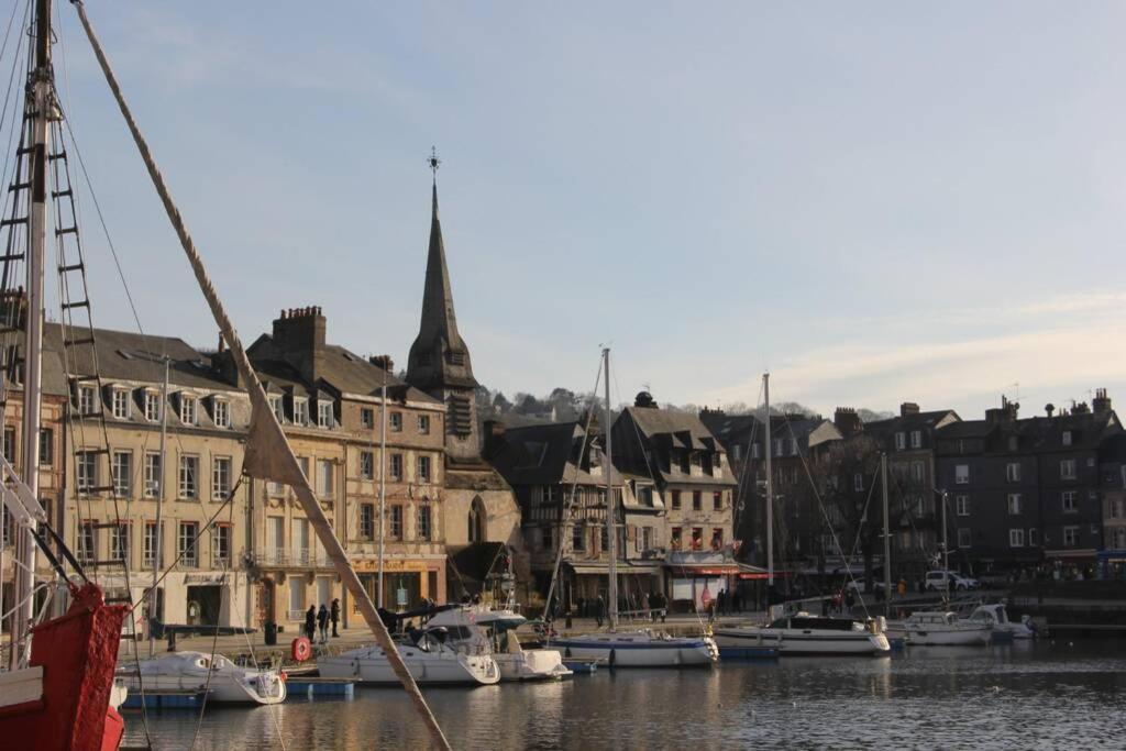 Cosy Studio Place Sainte Catherine Honfleur Exterior photo