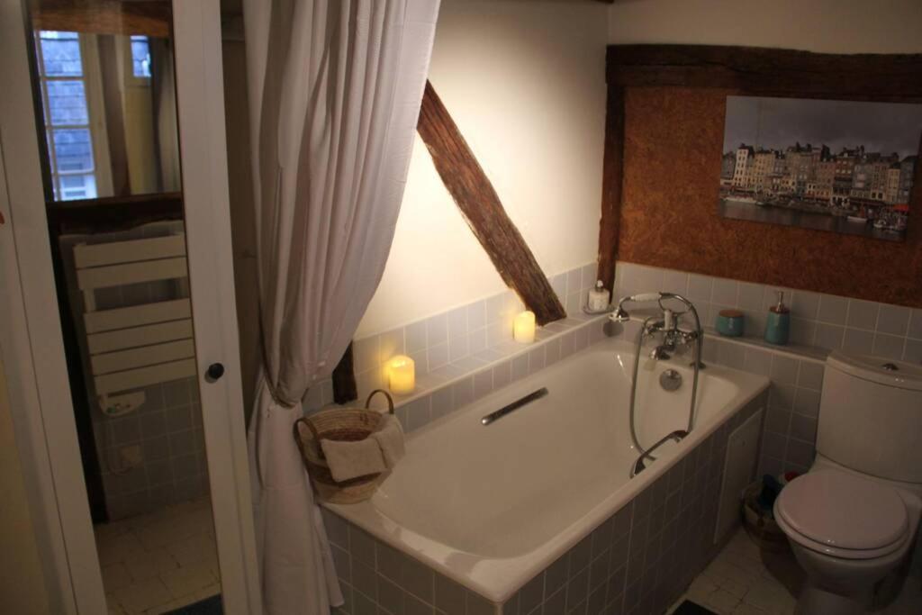 Cosy Studio Place Sainte Catherine Honfleur Exterior photo