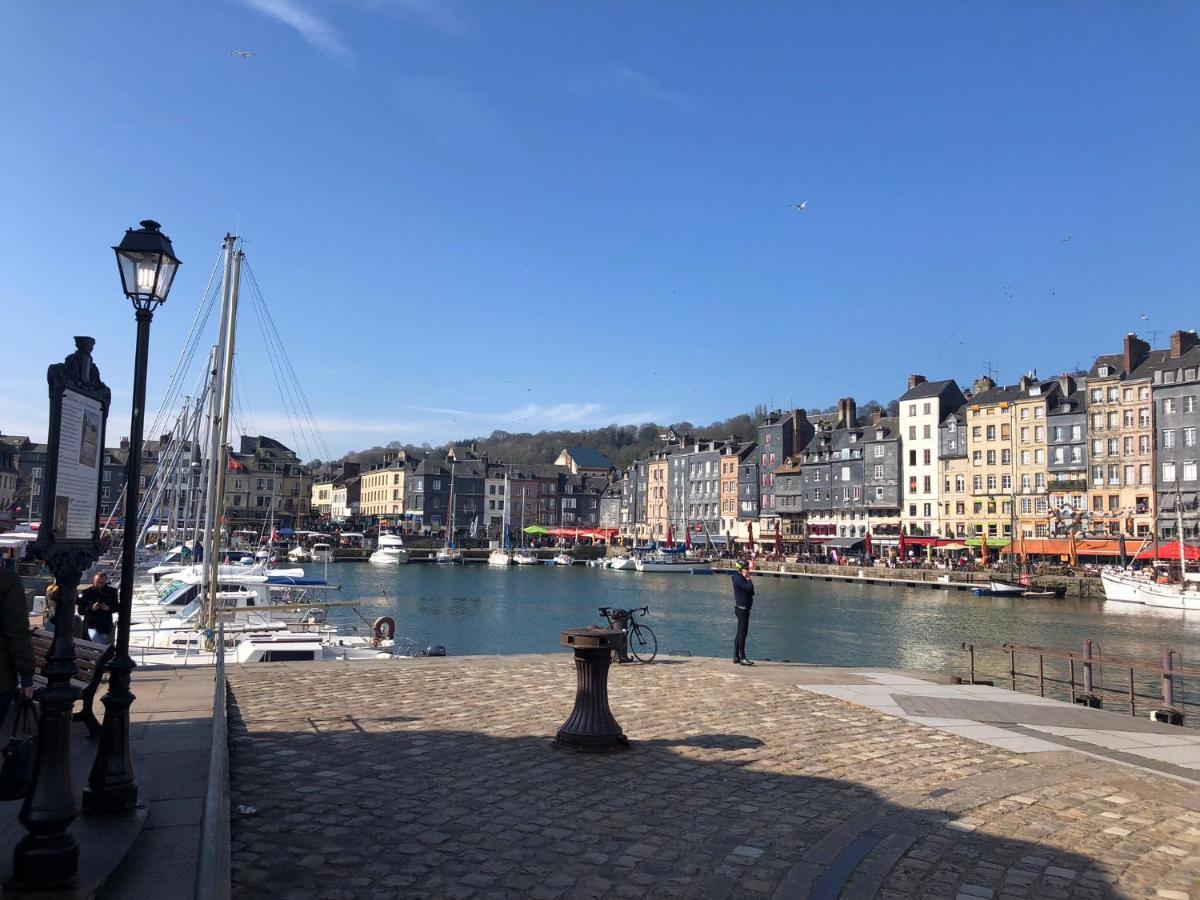 Cosy Studio Place Sainte Catherine Honfleur Exterior photo